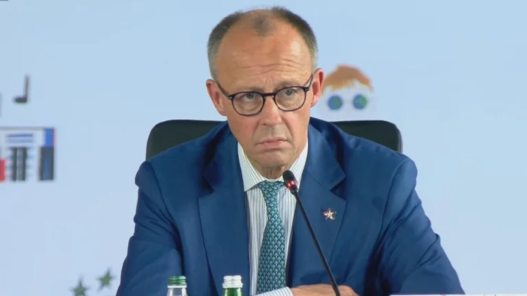 Merz: Irán es un régimen de terror, sería bueno poner fin al régimen mula