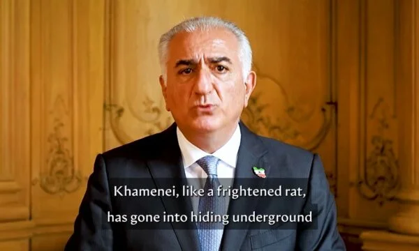 Crown Prince Reza Pahlav dirige a iraníes: La República Islámica está llegando a su fin, Khamenei un ratón asustado