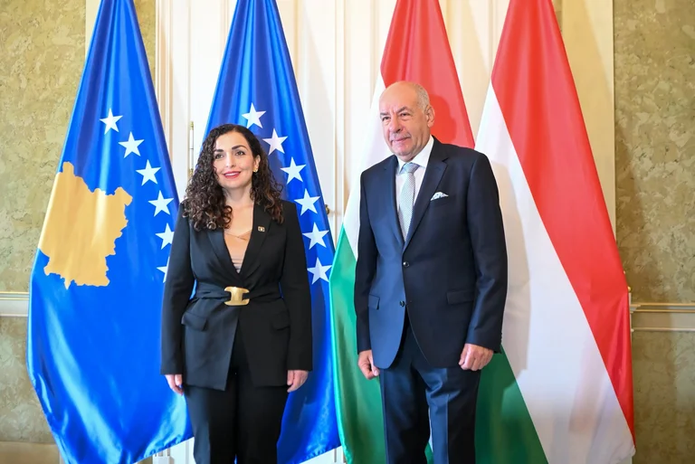 Osmani rencontre le président hongrois: nous avons discuté de l'approfondissement du partenariat