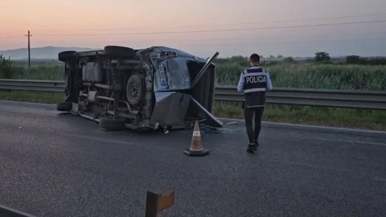 Fuerte accidente en Albania, siete heridos en estado grave