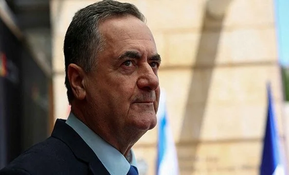 El Ministro de Defensa israelí dice que Irán cruzó las líneas rojas lanzando cohetes contra centros civiles