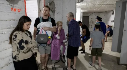High tension in Israel: Citizens collect food, hospitals release patients