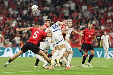 Serbiens Spiel-off, Albanien in Belgrad gespielt