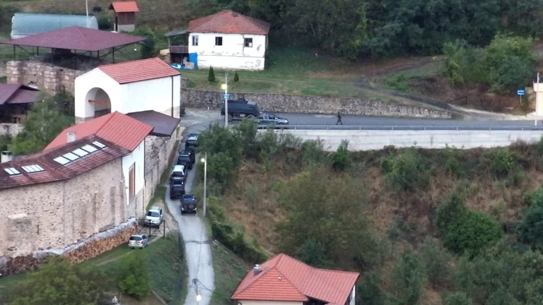 Qeveria insiston të sanojë dëmet në Manastirin e Banjskës, i drejtohet me letër Dioqezës Rashkë-Prizren dhe Peshkopit Teodosije