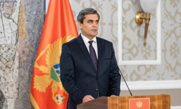 Montenegrin Stellvertretender Premierminister: Montenegro zurück Kosovos Einreise in KiE