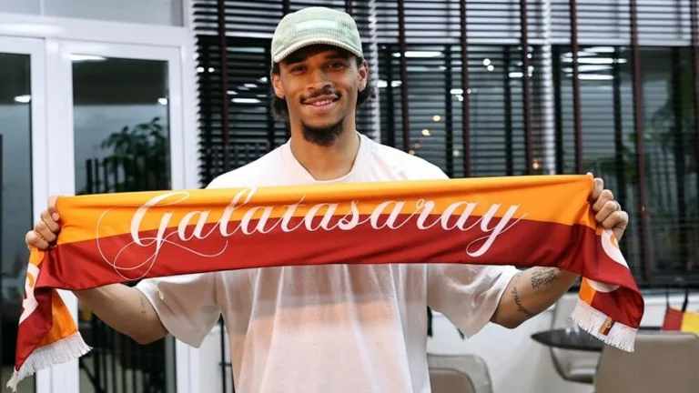 Sane si unisce ufficialmente a Galatasaray, i fan la aspettano con entusiasmo a Istanbul