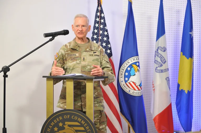 Kosovo, Guardia de Iowa intensifican la cooperación en materia de defensa