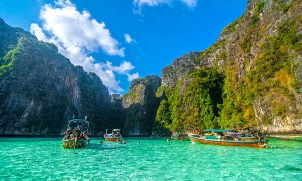L'Albanie, 41 ans Thaïlande noyée