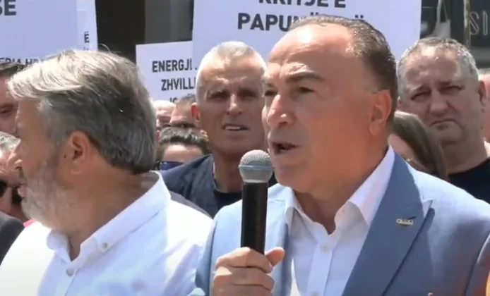 Sahin: Si el gobierno de ZERR toma decisiones, decidiremos más protestas
