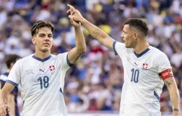 Die Schweiz beginnt heftig mit dem Jaka Yasar-Doppel im Mittelfeld