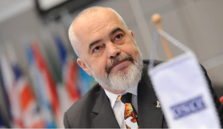 Edi Rama: S’ka shans që të biem dakord me Serbinë për të ardhmen e Kosovës