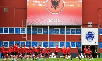 Lettland Albanien, Titel Redz im Spiel heute Abend wegen Verletzung verpasst werden