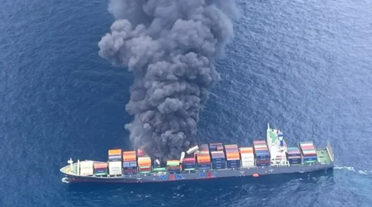 Fire involves a container ship in southern India, disappearing four crew members