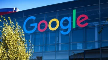 Google begins testing function “Search Live”
