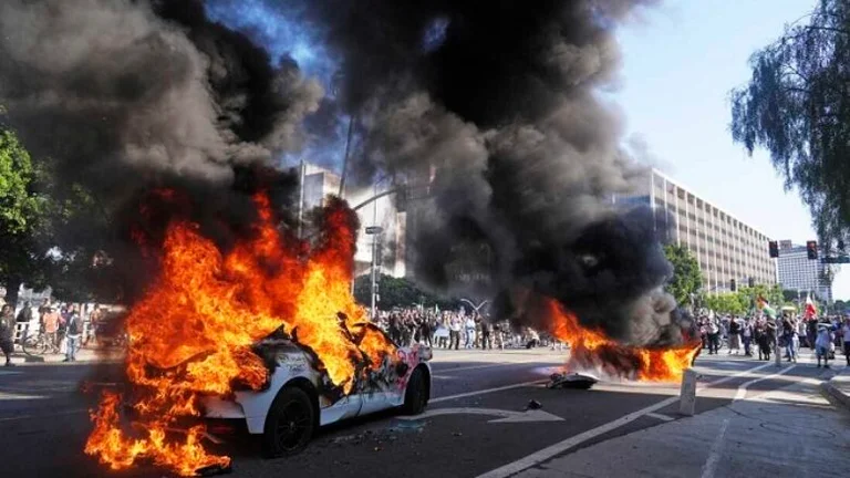 ¿Qué causó las protestas en Los Ángeles?