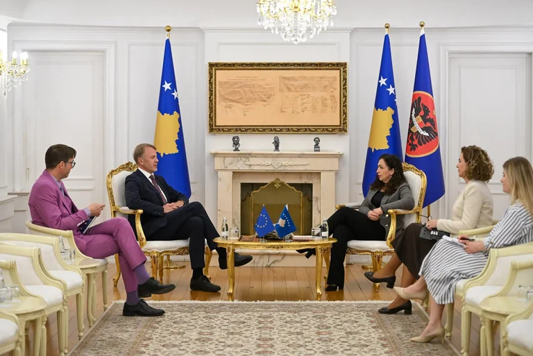 Osman se reúne con Orav, habla sobre el establecimiento de instituciones, incluso visita Kallas a Kosovo