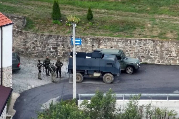 Sulmi terrorist në Banjskë, tre të dyshuarve iu vazhdohet paraburgimi edhe nga dy muaj
