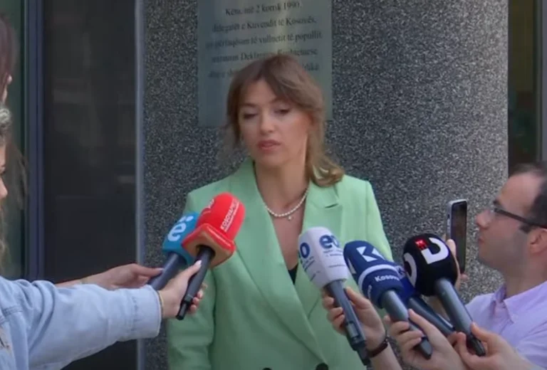 Nessun voto, ma Haxhiu accusa l'ex opposizione: non può interferire con il diritto di VVA di proporre il candidato