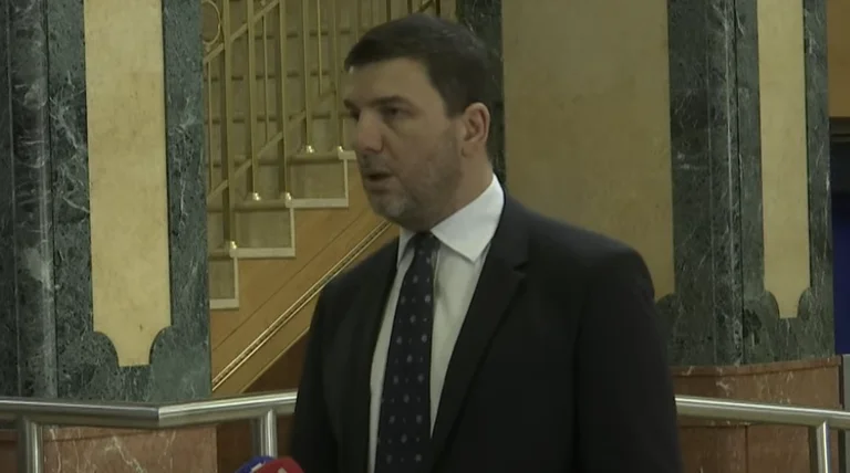 Krasniqi: Vetevendosjes monstöse Mentalität hält den Willen der Bürger Geisel