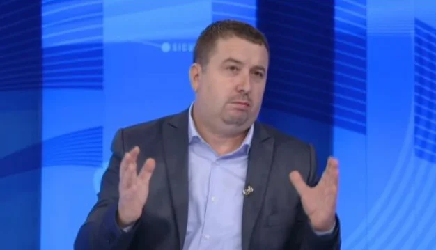 “Kurti munet me e thirrë në telefon edhe Listën Serbe”, Blerim Latifi për qeverinë e re