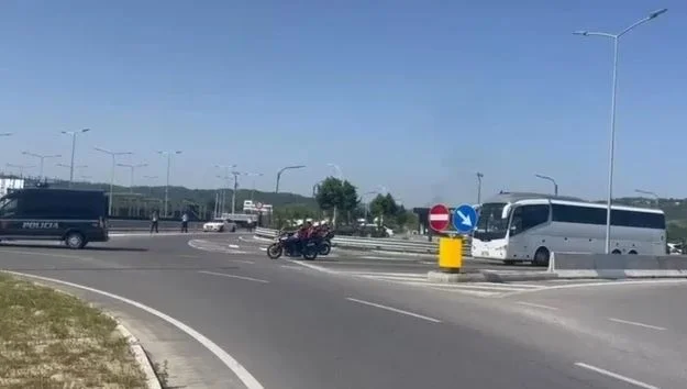 L'équipe serbe part sans incident de Tirana après le match