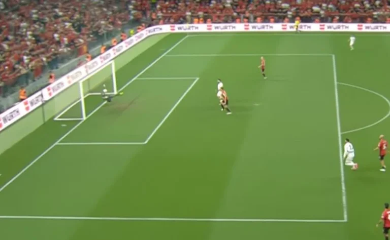 Strakosha spart Albanien mit einem super willkommen