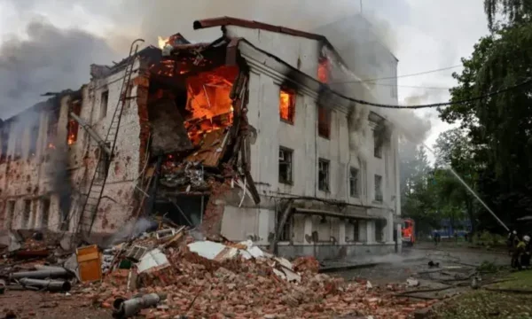 La deuxième plus grande ville d'Ukraine attaquée avec 48 peurs de la Russie, le maire dit