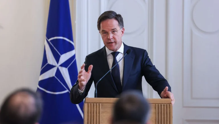 NATO warns in Brussels, Rutte: Prepare for War
