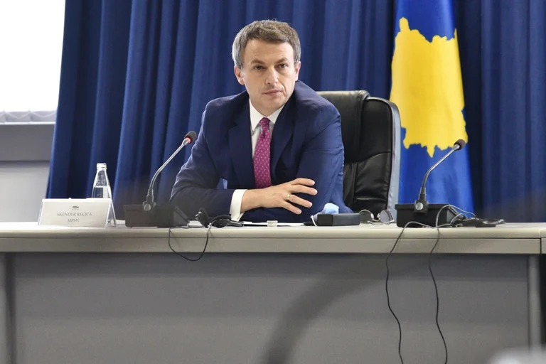 Recica per la decisione del governo sulle aggiunte lecho: Social Care o Election Calculation