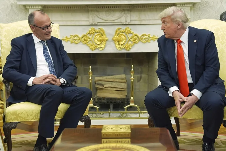 El canciller alemán Trump lo acoge en la Casa Blanca. Discuten la guerra en Ucrania