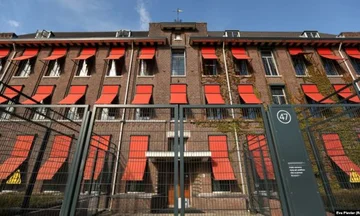 Tribunal spécial: Actuellement, il n ' y a pas de nouvelle décision de reporter la loi