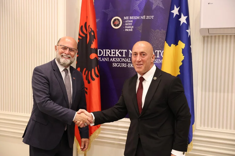 Haradinaj incontra l'ambasciatore Malaj: il Kosovo, l'Albania sono più forti quando agiscono insieme
