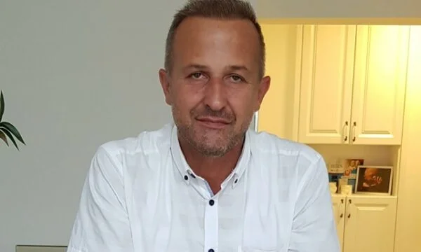 Attaque contre le gynécologue Africa Veliu, la police du Kosovo arrête même la deuxième personne soupçonnée