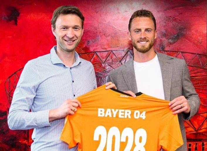 Bayer Leverkusen con el nuevo portero