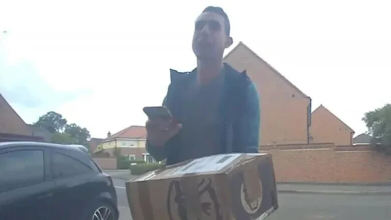 Sein Leben wurde über Nacht zerstört: Der berühmte Richter hat jetzt begonnen, als Postmann zu arbeiten
