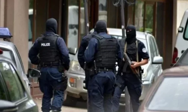 Polizeimaßnahmen in drei Regionen gegen Drogen und Cyberkriminalität
