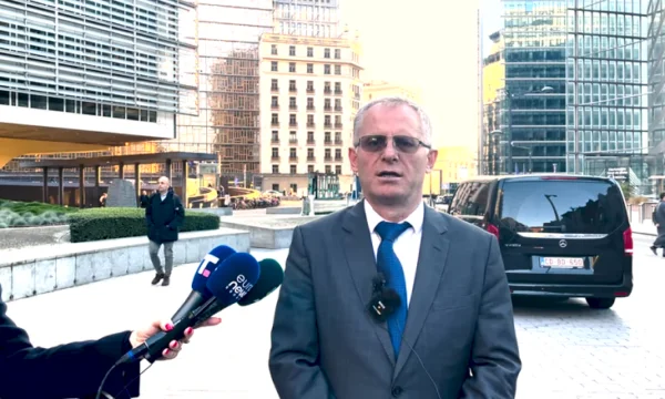 Bislimi: Incontro trilaterale previsto a Bruxelles, ma la parte serba ha affrontato problemi