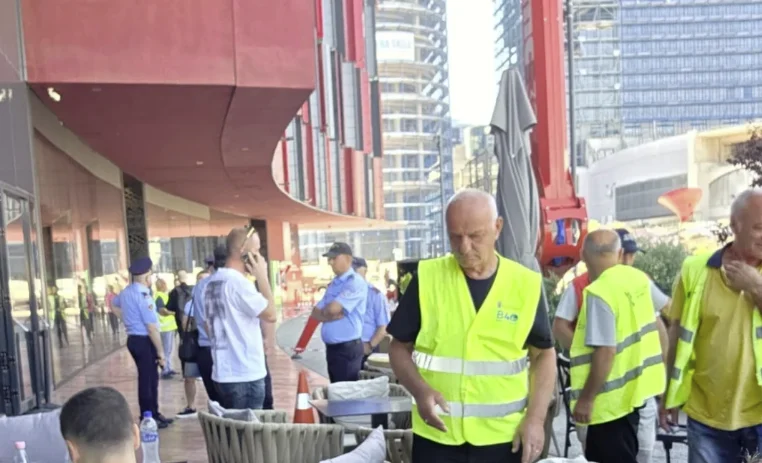 Tirana se prépare au défi avec la Serbie, commence le démantèlement des entreprises dans la zone du stade “National Arena”