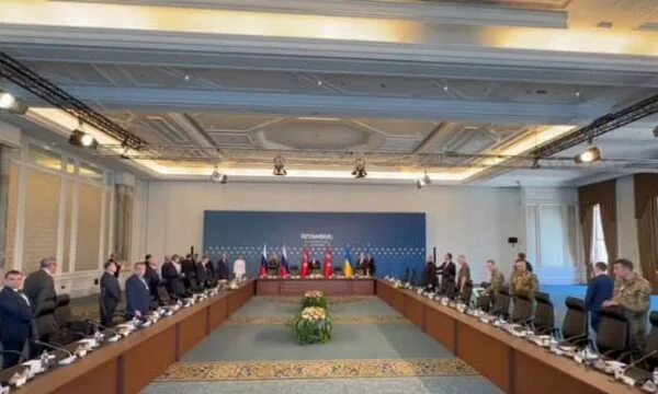 Las conversaciones entre Ucrania y Rusia en Estambul terminan de repente, sin detalles de ningún acuerdo todavía