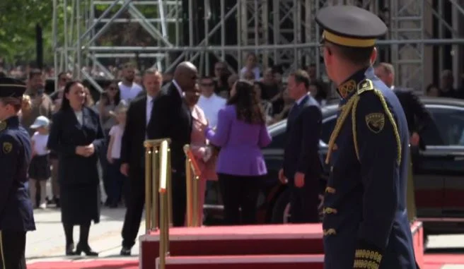Osmani hosts Antigua and Barbudas Governor Sir Rodney Williams at state ceremony