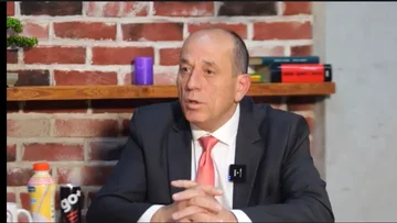 Shala: Më mirë Kurti të shkojë një ditë në Obiliq, sesa ta kalojë gjithë verën në Greqi