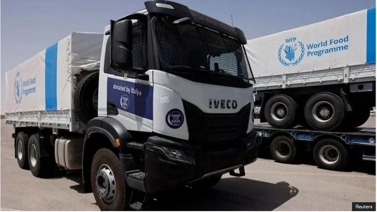 La Organización Mundial de la Alimentación dice que enviaron camiones de socorro a Gaza