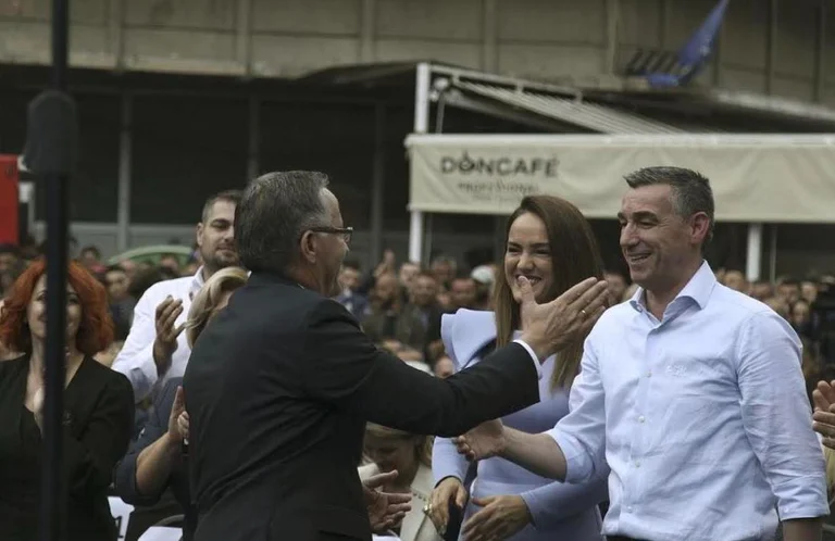 Wessel ha compiuto 58 anni, Hamza: Buon compleanno, Kadri. Siamo con te oggi e per sempre.