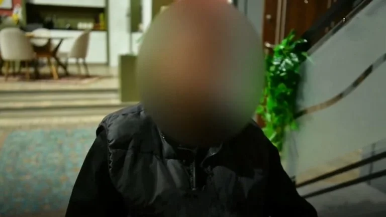 “Ich tötete mit dem Jagdgewehr meines Vaters”, eine Geschichte der Gillian, die im Gefängnis als 16 Jahre alt war.