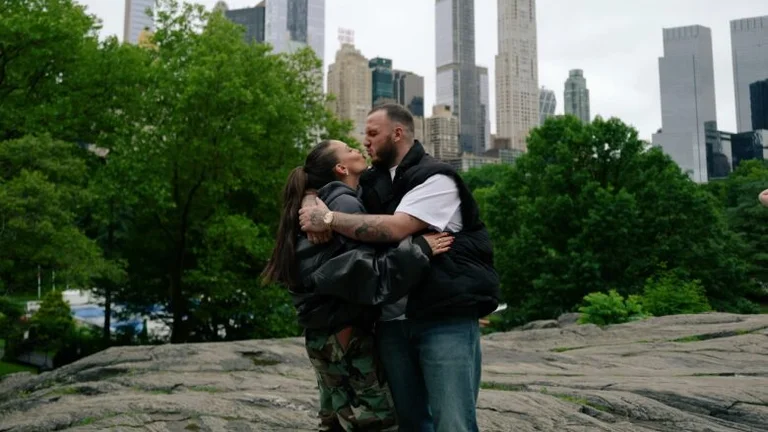 Godendo di ogni istante di”, Mosaico e Lotona condividono con i fan momenti dalla loro visita a New York