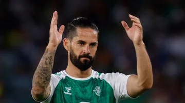 Offizieller: Isco gibt den besten Saisonspieler in der Conference League bekannt