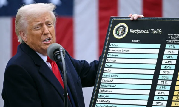 Trump perd la bataille des tarifs. Qu'est-ce qui est attendu maintenant?