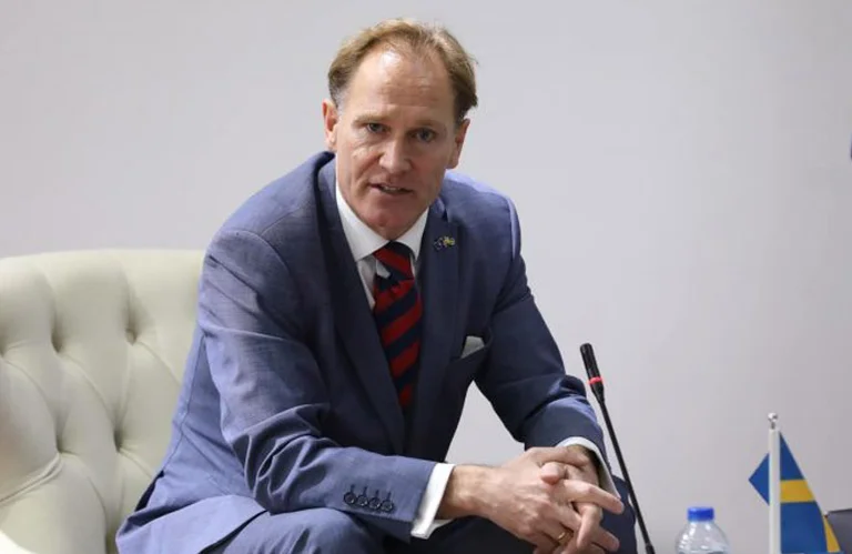 Crise politique, ambassadeur suédois: VV doit faire la composition, former des alliances avec d'autres partis politiques