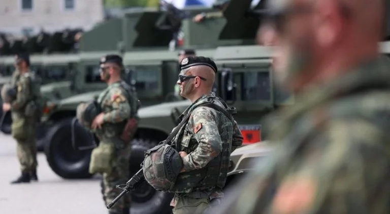 Il governo ritorna al servizio militare attivo in riserva