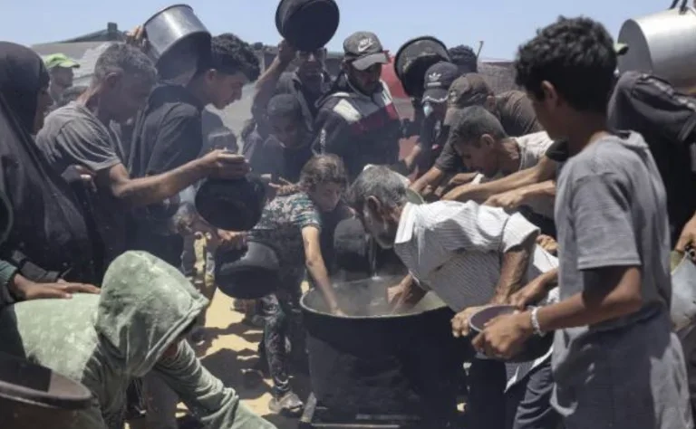 O B S: La faim à Gaza a atteint des niveaux extrêmes, des gens meurent